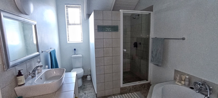 To Let 2 Bedroom Property for Rent in Westcliff Western Cape